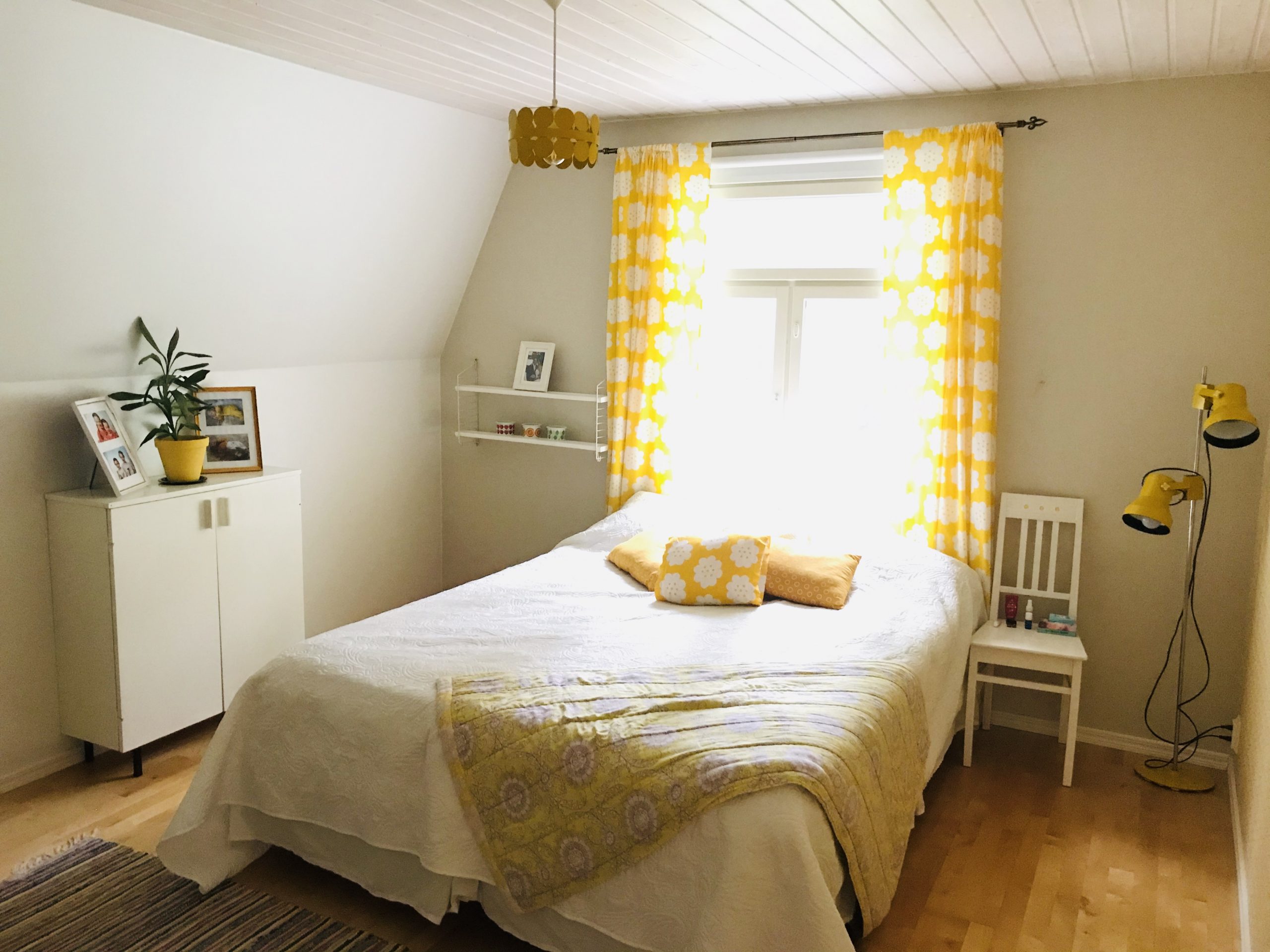 Eluyellow keltainen vintage makuuhuone